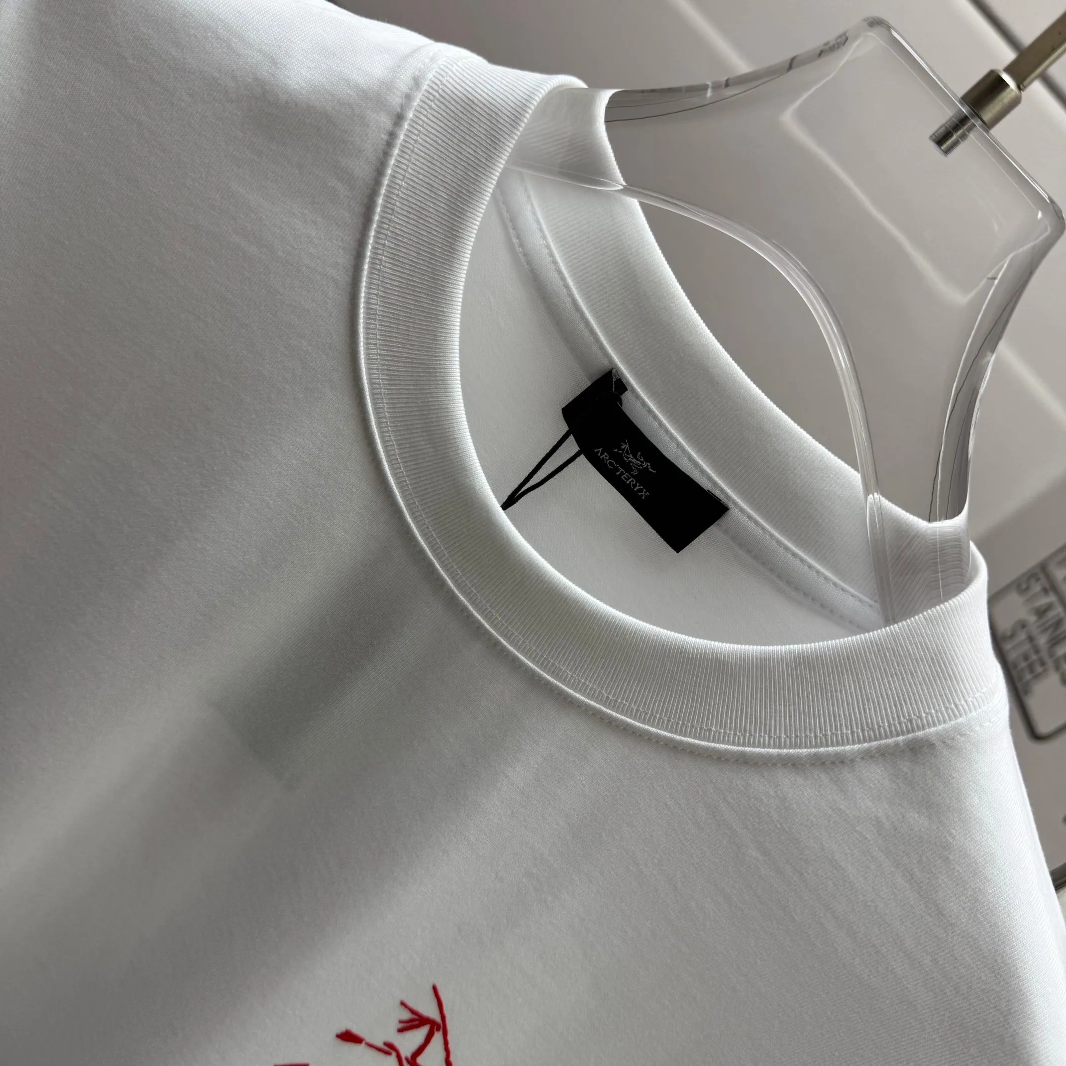 # 90 ARC'TERYX* * 2026 New Arrival Classic T Same Style ：Black White Red Size： S （90-130 ） M （120-150 ） L （140-165 ） XL （160-180 ） XXL （180 ）